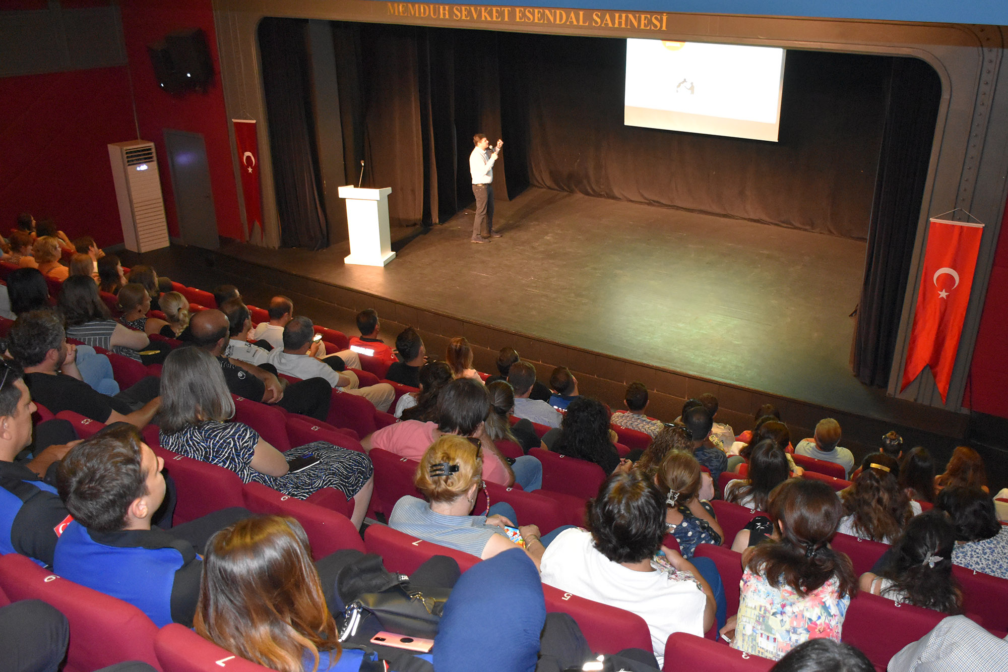 Çorlu'da belediye personeline “Kamuda Etik Değerler ve İlkeler” eğitimi verildi