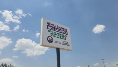 Hlivan Belediyesi Kürtçe tabelalar astı