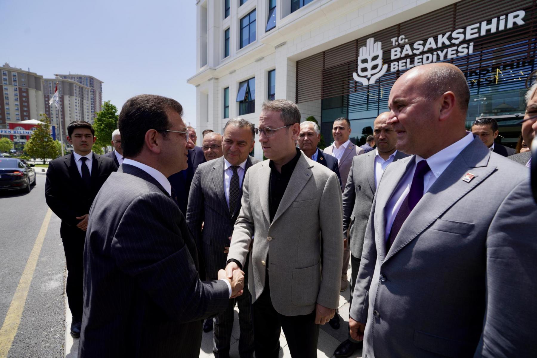 İmamoğlu'ndan Başakşehir Belediye Başkanı Kartoğlu’na ziyaret