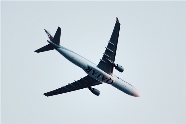 Katar Havayolları'na ait uçakta türbülans nedeniyle 12 kişi yaralandı