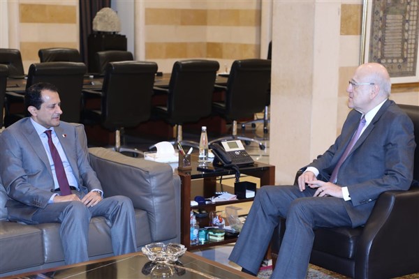 Katar’ın Lübnan Büyükelçisi, Lübnan Başbakanı Mikati ile görüştü