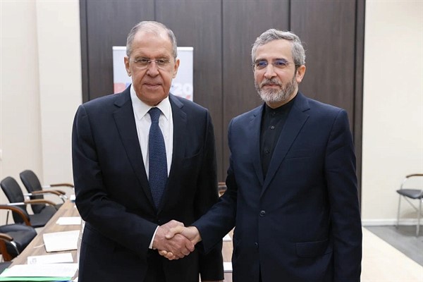 Rusya Dışişleri Bakanı Lavrov, İran'ın geçici Dışişleri Bakanı Bagheri ile görüştü