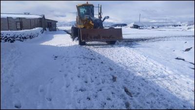 Siverek kırsalında karla mücadele çalışmaları devam ediyor