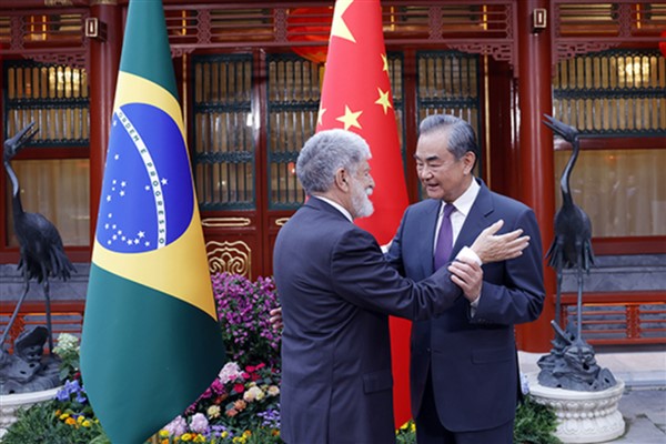 Wang Yi: Çin-Brezilya ilişkisinin seviyesini yükseltmeye hazırız